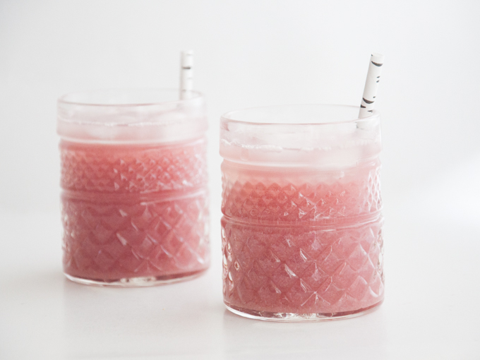 Pomegranate Gin Fizz