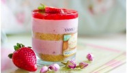 Green thinking in the kitchen. An old scented candle jar turns into a romantic serving dish for this Vegan Strawberry-Caramel Layered Mousse Cake
